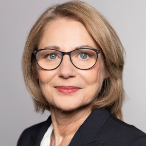 Photo of Cornelia Yzer